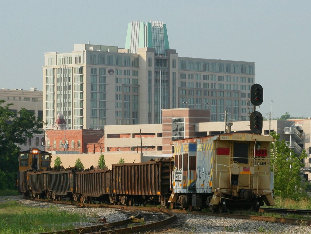 CSX 900417 on tie train (#?)